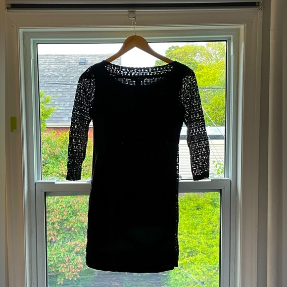 00P Banana Republic Black Eyelet Lace Dress 3/4 Sheer Sleeve - Picture 2 of 3
